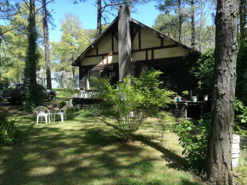 Cabana En Carilo Villa Bagian luar foto